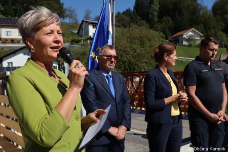 Začasni most v Stranjah povezal levi in desni breg Kamniške Bistrice (19)
